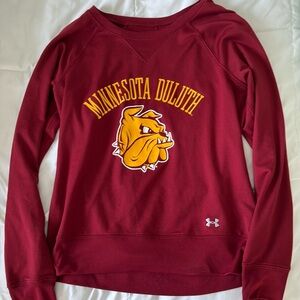 Medium Minnesota Duluth bulldogs long sleeve